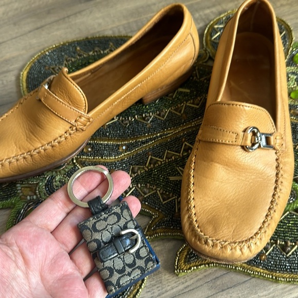 Shoes and free key chain from coach - Picture 10 of 11